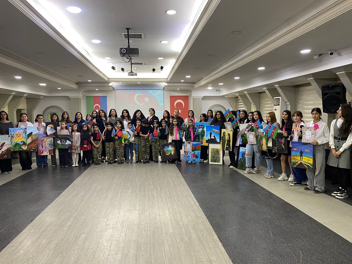 ADPK müəllimi və tələbələri “Zəfər sənə yaraşır, Azərbaycan” sərgisində iştirak ediblər