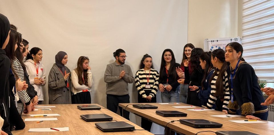 “Milli-mənəvi dəyərlərimizdə qadının rolu” mövzusunda təlim keçirilib