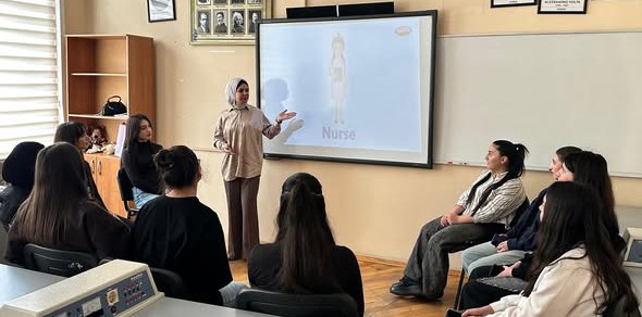 “Jobs and Professions” mövzusunu müzakirə etdilər