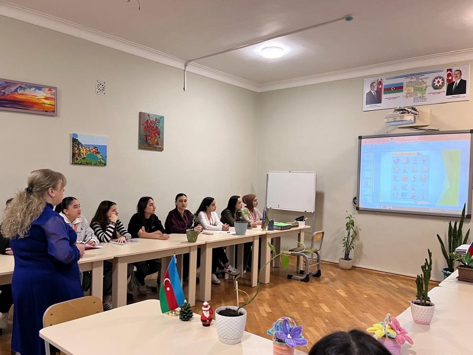 Tələbələr üçün “Profession Choice” mövzusunda Conversation Club keçirilib