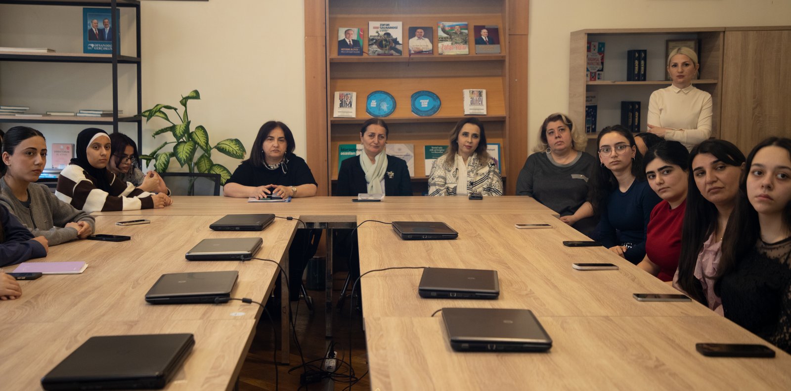 “Əxlaqi-Nasiri” əsəri əsasında “Uşaq tərbiyəsində sərtlik vacibdirmi?” mövzusunda debat keçirilib