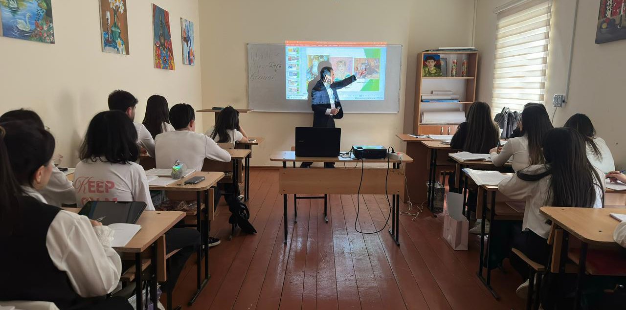 “İmpressionizm və postimpressionizm cərəyanları” mövzusunda ustad dərsi keçirilib