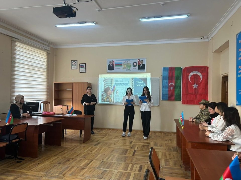 Məktəbəqədər və İnklüziv təhsil ixtisası tələbələri Zəfər Gününü qeyd ediblə