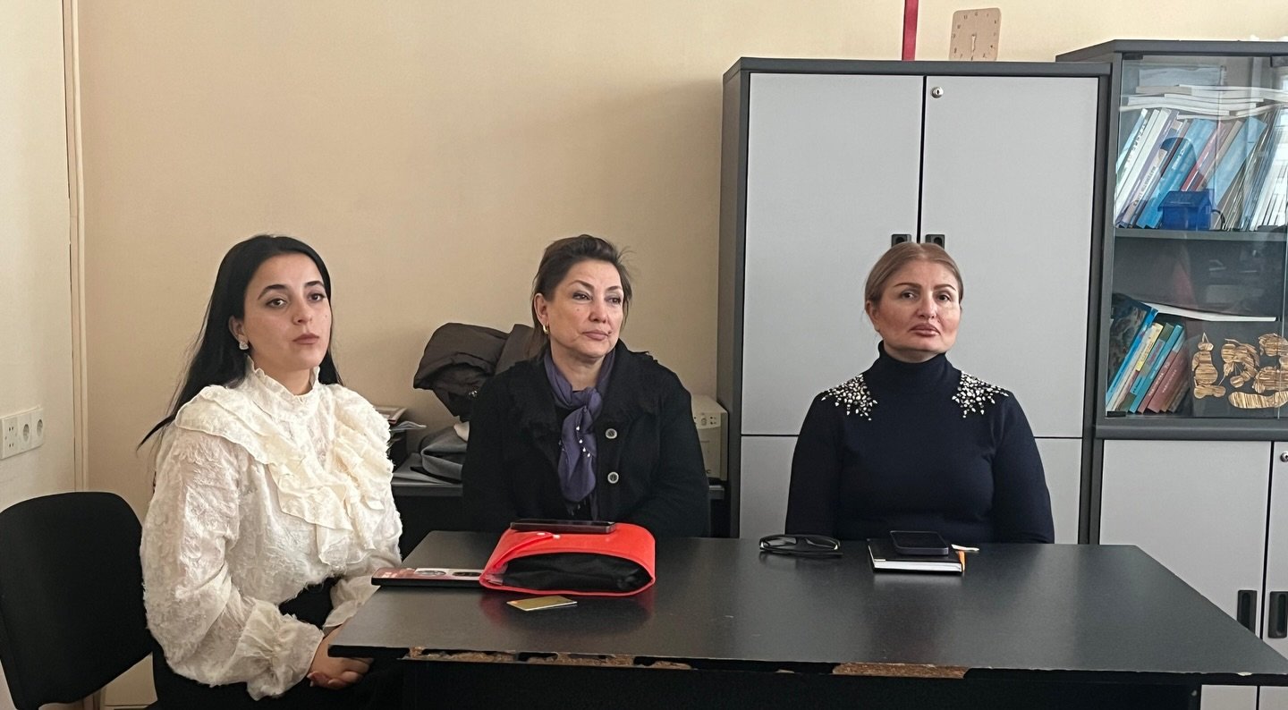 Pedaqogika müəllimləri müxtəlif ixtisas qruplarında xüsusi mövzu dərsləri keçiriblər