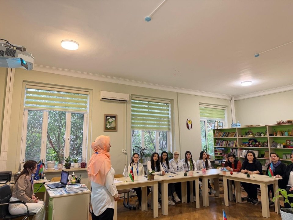 “Stres və emosiyaların idarə edilməsi” mövzusunda interaktiv müzakirə keçirilib
