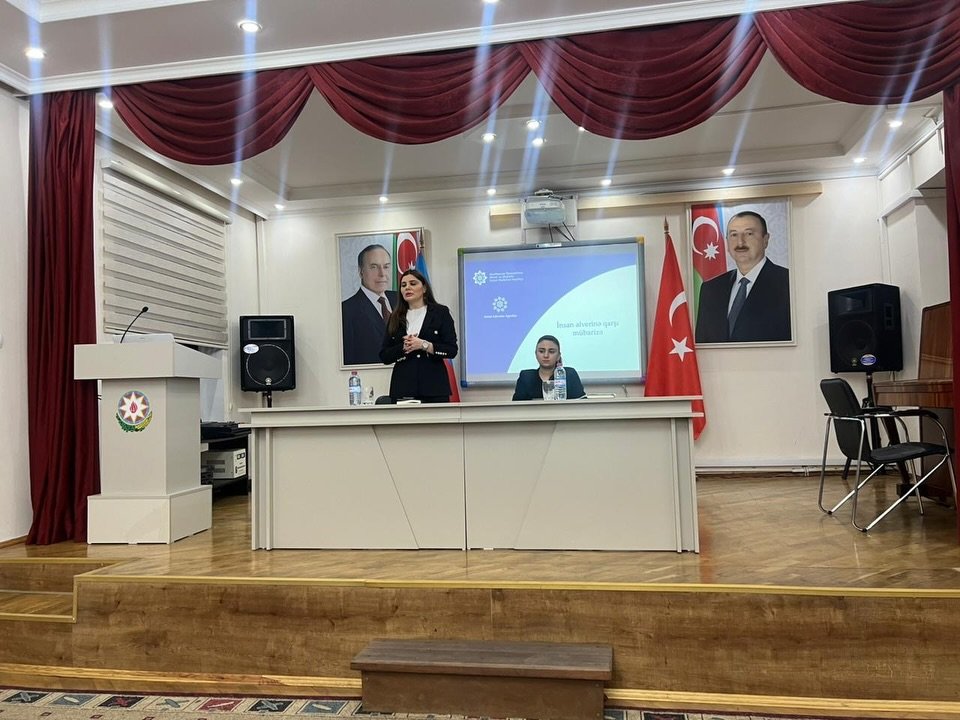 Tələbələr üçün “İnsan alverinə qarşı mübarizə” təlimi keçirilib