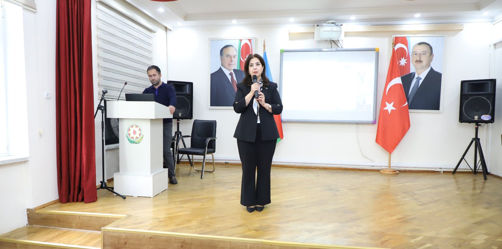 Tələbələr voleybol məşğələlərinə görə təltif olunublar