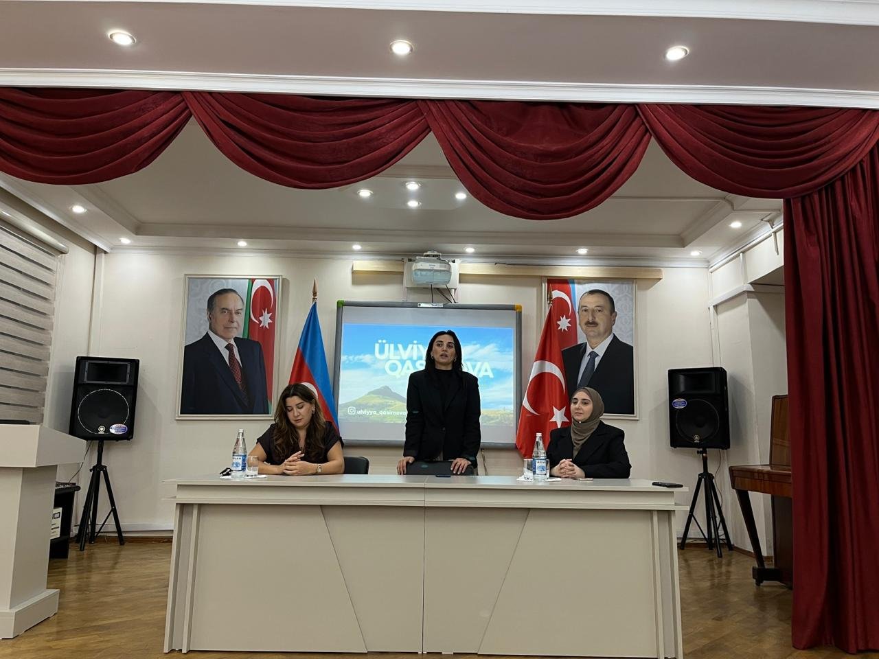 Ülviyyə Qasımova İnklüziv təhsil tələbələri ilə görüşüb